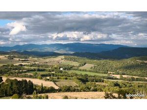 Terrain avec petit cabanon Le JAS