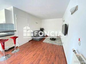 Studio 1 pièce 33 m²