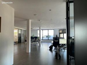 Bureau 427 m²
