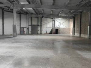 Local industriel 1 500 m²