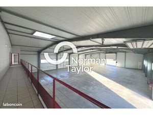 Local d'activité 870 m²