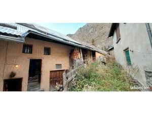 Maison 2 pièces 300 m²