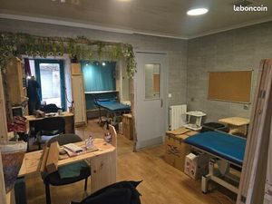 Local aménagé 15m² + sanitaires