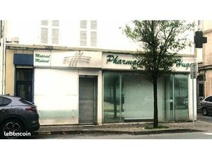 Maison 15 pièces 250 m²