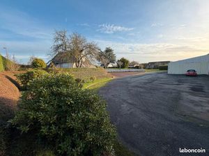 BELLE PROPRIETE DE 4500 M² Constructible  à 1 Km de Saint-Hilaire du harcouët