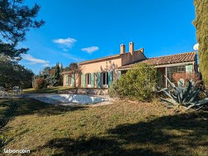 Maison 6 pièces 234 m²