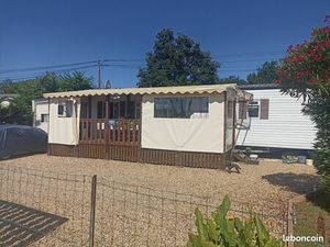 Mobil-Home Terrain Privé à Camper