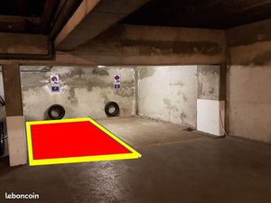 Parking disponible situé en plein Carré d'Or de St Raphaël dans une résidence sécurisée. L