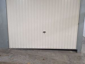 Box fermé Anglet centre  16m²  quartier Saint-Jean