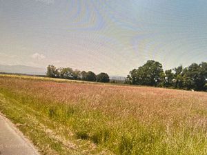 Terrain artisanal à bâtir face aux Pyrénées