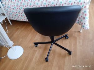 Location de longue ou moyenne durée d'un appartement meublé 30 M² avec télévision  lave-li