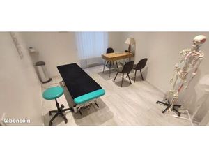 Bureau dans centre paramédical