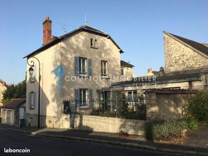 Propriété 8 pièces 200 m²