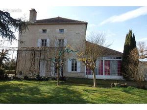 Maison 9 pièces 305 m²