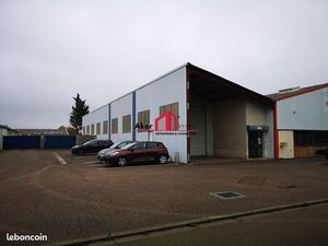 Local 435 m² Auxerre