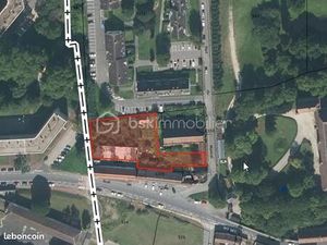 Terrain 2 008 m² Pontpoint