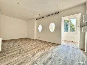 Studio Rénové à Louer (Aucune Charge ) - Sainte Suzanne  Proche Montbéliard