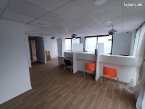 Bureau 257 m²