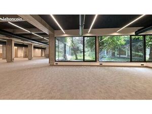 Local commercial 711 m² Paris 3ème