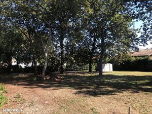 Terrain 900 m² Le Barp