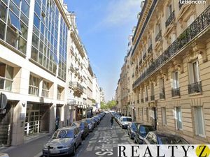 Local commercial 323 m²