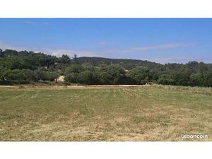 Terrain 1 500 m² Saint Maximin La Sainte Baume