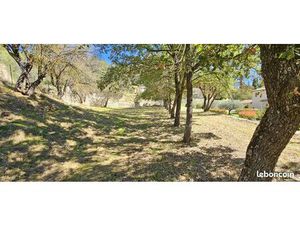 A vendre terrain constructible avec Permis de construire purgé pour 1 villa de 105 m² (SDP