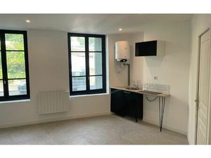 Location appartement  m² T-1 à Saint-Étienne  300 €
