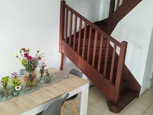 Charmante maison mitoyenne de 93 m² avec jardin et garage – Résidence sécurisée avec pisci