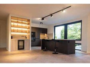 Appartement rénové haut de gamme à Wilrijk