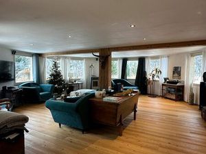 RARE : Appartement rénové 250m2 avec jardin Saint Véran