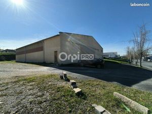 Local d'activité 650 m²