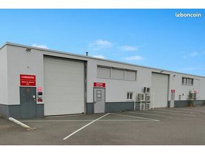 Local commercial 450 m² Saint-Jean-de-la-Ruelle