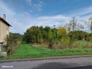 Terrain 1102 m² Exideuil