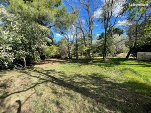 Terrain 210 m² Le Thor