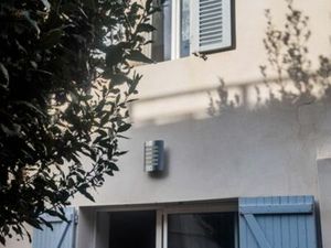 Rare duplex-maison avec jardin prive