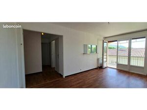 T2 AVEC GARAGE Proximité Lycée