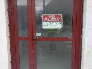 Local commercial en travaux d'aménagement. Idlocallocal■Comprenant une salle d'attente  ca