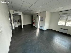 Bureaux + entrepôt ZI des Terres Noires 81370 Saint Sulpice la pointe