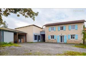 A vendre maison en pierres  5 chambres  Aubagnan  40700  160m²  jardin 1800m²