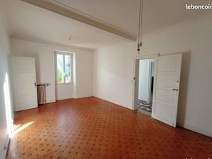 Maison de village 119 m² avec dépendance 50 m² – extérieur – fort potentiel