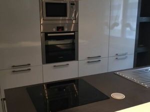 Grand appartement dans maison