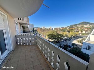 Studio 1 pièce 38 m²