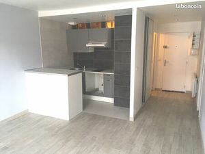 APT 2 PIECES 44m² -CAVE-PARKING-SANS FRAIS AGENCE