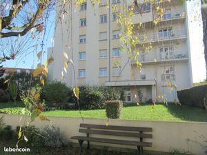 Cv troyes appartement avec parking et balcon