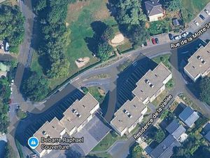 Place de parking dans garage sécurisé