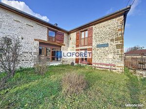 Maison 7 pièces 220 m²