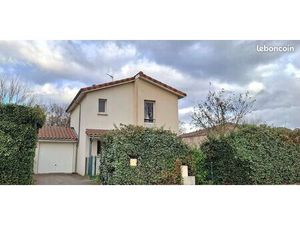 Maison T4 centre village