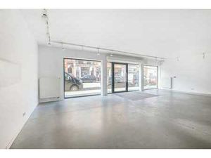 Ixelles  Commerce avec large vitrine à 2 pas du Cimetière