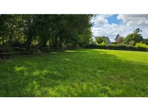 Terrain 5530m2 sur Loperhet